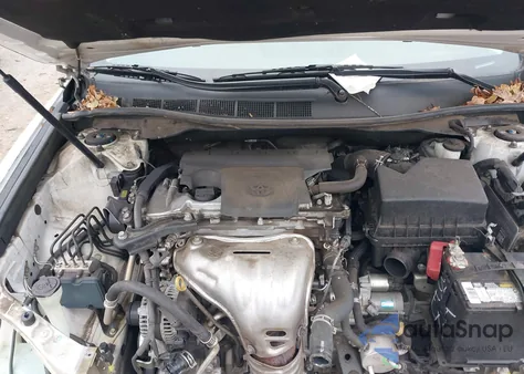 2014 Toyota Camry Xle z USA, uszkodzony, nr VIN 4T1BF1FK4EU404503